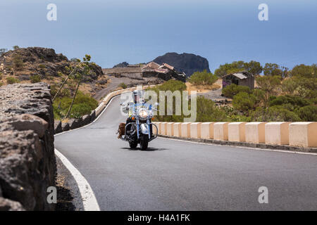 Klassische und moderne Motorräder während der ersten Tage route von Santiago del Teide über Masca und zurück.  Queens Kavalkade e Stockfoto