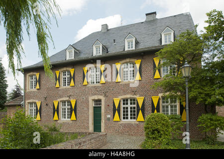 Deutschland, Nordrhein-Westfalen, Kreis Düren, Niederzier, Rentei in der Burg, Stockfoto