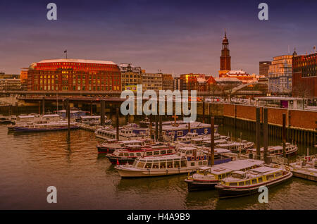 Deutschland, Hamburg, Hafen, Speicherstadt, Kanal, Zollkanal, St. Michaelis Kirche, morgen Stimmung, Stockfoto