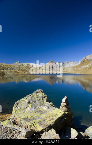 Schweiz, Bündner, Passhöhe, Platzierung Grevasalvas Stein Männlein Stockfoto