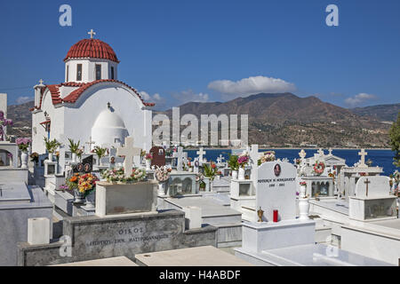 Griechenland, Karpathos, Friedhof mit Nikolaus Kirche von Pigadia, Stockfoto