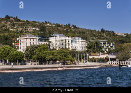 Slowenien, slowenische Riviera Portoroz, Uferpromenade mit Palasthotel, Stockfoto