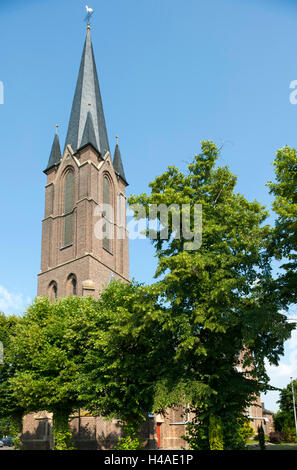 Deutschland, Nordrhein-Westfalen, Rhein-Sieg-Kreis, Gemeinde Swisttal, Ode Dorf, katholischer Kirche Anew Stück Peter und Paul, Stockfoto