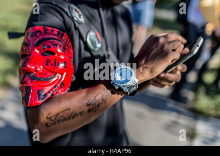 San Francisco, Vereinigte Staaten von Amerika. 9. Oktober 2016. Grüne Partei Demonstranten außerhalb der Debatte-Arena an der University of Washington in St. Louis. © Michael Nigro/Pacific Press/Alamy Live-Nachrichten Stockfoto