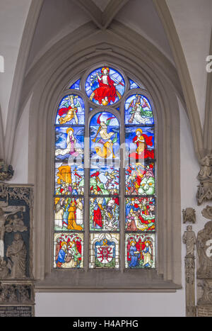 Deutschland, Bayern, Oberbayern, Naturpark Altmühltal, Eichstätt, Dom, Fenster in der spätgotischen Mortuarium, Stockfoto