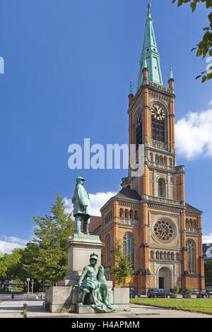 Deutschland, Nordrhein-Westfalen, Düsseldorf, Martin Luther Platz, St. Johanniskirche, Bismarck-Denkmal, Stockfoto