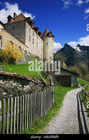 Schweiz, "Chateau de GruyÞres" im schweizerischen Kanton Freiburg in einem sonnigen Frühlingstag Stockfoto