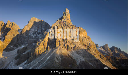 Cima dei Bureloni (3130m), Cima della Vezzana (3192m), Cimon della Pala (3184m), Passo Rolle, Trentino - Alto Adige, Dolomiten, Italien Stockfoto