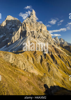 Cimon della Pala (3184m), Cima della Vezzana (3192m), Passo Rolle, Trentino - Alto Adige, Dolomiten, Italien Stockfoto