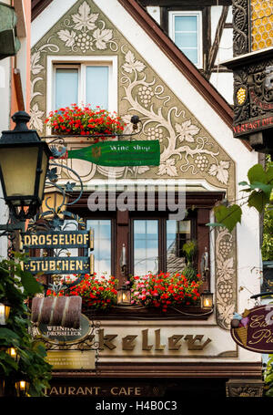 Kneipen, Wein-Bars und Restaurants, Drosselgasse, Rüdesheim, Rheinschlucht, Deutschland, Europa Stockfoto