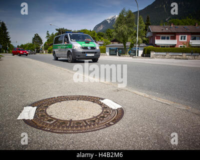 Kanaldeckel versiegelt, geschweißt Stockfoto