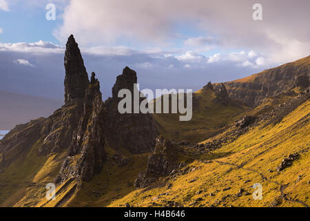 Der Old Man of Storr Basalt Säulen auf der Isle Of Skye, Schottland. Herbst (November) 2012. Stockfoto