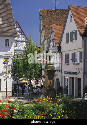 Deutschland, Baden-Wurttemberg, Waiblingen, Marktplatz, nun, Häuser, Wohnhäuser, Lane, Straßencafé, Reiseziel, Tourismus, Stockfoto