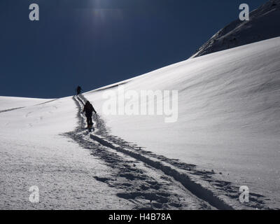 Österreich, Vorarlberg, Bregenzerwald, Hochkünzelgebiet, Grat, Ski Tour Walker, Track, Stockfoto