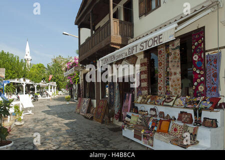 Türkei, Provinz Antalya, Kalkan, Geschäft Teppiche und andere Souvenirs, Karamut Teppich und vergiften Gardine, Stockfoto