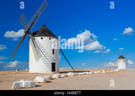 Windmühlen, Alcázar de San Juan, Ciudad Real Provinz Castilla - La Mancha, Spanien Stockfoto