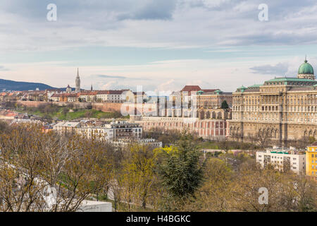 Matthias-Kirche und Burg von Buda, Blick vom Budaer Gellért-Hügel im Stadtteil Pest, Budapest, Ungarn, Europa Stockfoto