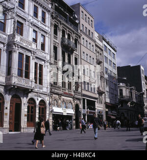 Türkei, Istanbul, Stadtteil Beyoglu, Istiklal Caddesi, Straßenszene, Stockfoto