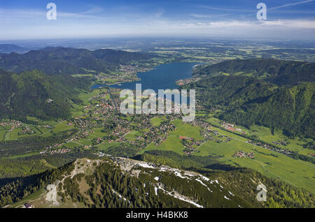 Deutschland, Bayern, Wallberg, Tegernsee, Rottach-Egern, Luftbild, Europa, Oberbayern, Ausläufer der Alpen, alpinen Hochland, Landschaft, Natur, Wasser, See, Orte, Berge, Berge, Alpen, Voralpen, Mangfallgebirge, Frühling, Mai, Breite, Abstand, V Stockfoto