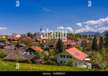 Deutschland, Bayern, Oberbayern, Pfaffenwinkel, Murnau am Staffelsee See, Ortsansicht mit Schloss und Gemeinde-Kirche, anzeigen enge Münter Haus Stockfoto