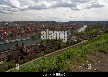 Sehen Sie auf der historischen alten Stadt Würzburg, wie gesehen von der Festung Marienberg, untere Franken, Bayern, Deutschland Stockfoto