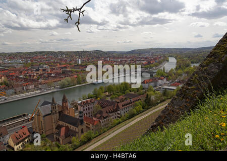 Sehen Sie auf der historischen alten Stadt Würzburg, wie gesehen von der Festung Marienberg, untere Franken, Bayern, Deutschland Stockfoto