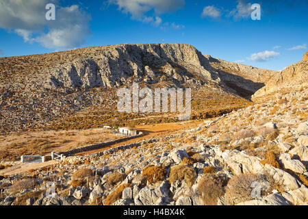 Kulturlandschaft auf Folegandros Inseln in den frühen Morgenstunden Stockfoto