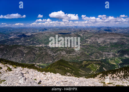 Frankreich, Provence, Vaucluse, MalaucÞne, Mont Ventoux, im Norden an den französischen Alpen anzeigen Stockfoto