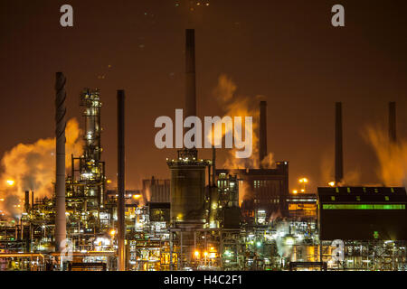 Nachtschuss der Emissionen des ehemaligen ICI Chemical Industry Wilton Werks in Billingham, Middlesbrough, Teesside, Großbritannien Stockfoto