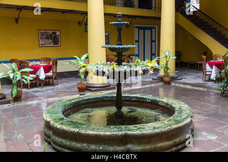 Innenhof Casa del Marqués de Aguas Claras, Restaurant, Palast aus der Kolonialzeit, Plaza De La Catedral, historische Altstadt Havanna, Zentrum, Habana Vieja, Kuba, die großen Antillen, Karibik, Mittelamerika, Amerika, Stockfoto