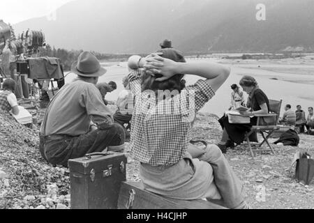 Dreharbeiten Für Den Film "Gold in New Frisco", 1930er Jahre Deutsches Reich. Dreharbeiten für den Film "Gold in New Frisco", Deutschland der 1930er Jahre Programm Stockfoto