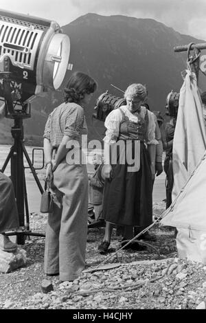 Dreharbeiten Für Den Film "Gold in New Frisco", 1930er Jahre Deutsches Reich. Dreharbeiten für den Film "Gold in New Frisco", Deutschland der 1930er Jahre Programm Stockfoto