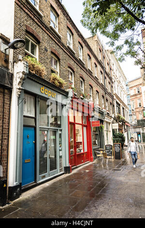 Geschäfte auf Lambs Conduit Passage in London Bloomsbury Bereich Stockfoto