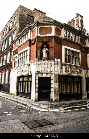 Statue von Sir Thomas Moore der ehemaligen Thomas mehr Kammern in Holborn London, England, UK Stockfoto