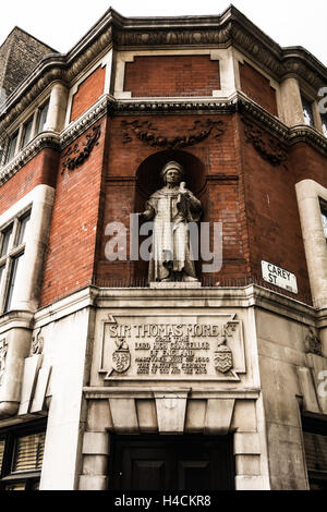 Statue von Sir Thomas Moore der ehemaligen Thomas mehr Kammern in Holborn London, England, UK Stockfoto