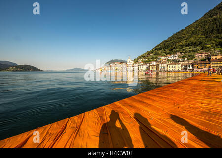 Lago Iseosee, Floating Pier Christus Stockfoto