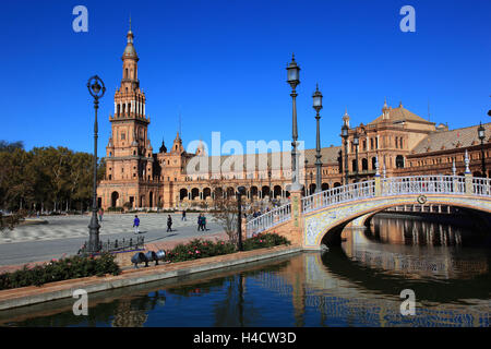 Spanien, Andalusien, Stadt Sevilla, in der Plaza de Espana, den spanischen Raum, Schrott-Ansicht und der Nordturm, Torre Norte Stockfoto