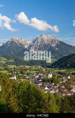 Windischgarsten, im Hintergrund die Berge kleinen und großen Pyhrgas, Region Pyhrn Tideway auch Pyhrn-Eisenwurzen, Oberösterreich, Österreich Stockfoto