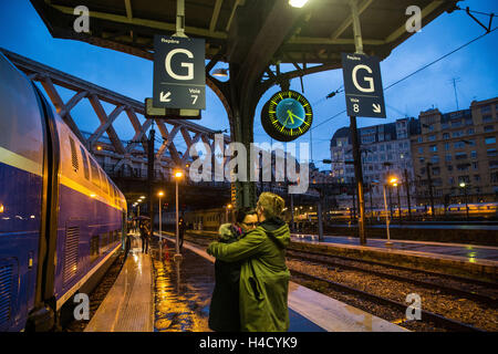 Europa, Frankreich, Paris, Bahnhof Gare de l ' est, Abschied Stockfoto