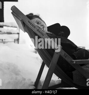 Skiausflug Nach Immenstadt Im Allgäu, Deutschland 1930er Jahre. Skiurlaub in Immenstadt im Allgäu Bereich, Deutschland der 1930er Jahre. Stockfoto