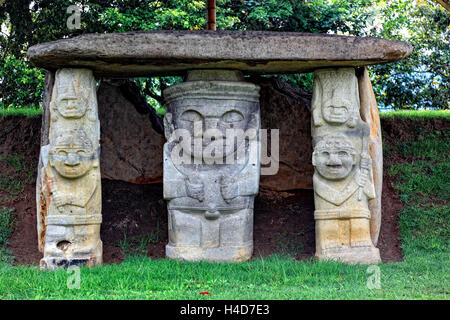 Republik Kolumbien, San Agustin, Departamento Huila, archäologische Ausgrabungsstätte, Statuen, prähistorische, Lava, Basalt, Stockfoto