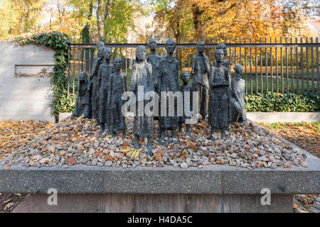 Deutschland, Berlin-Mitte, der älteste jüdische Friedhof Berlin, heute Gedenkstätte, Figurengruppe will Lammert, Stockfoto