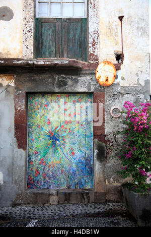 Insel Madeira, Funchal, gefärbt, lackiert Türen in der Altstadt, "Die Kunst öffnen Türen", Street Santa Maria Stockfoto