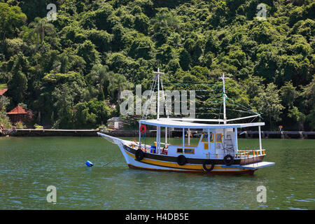 Küstenlandschaft in Lagoa Verde, Costa Verde, Bundesstaat Rio De Janeiro, Brasilien Stockfoto