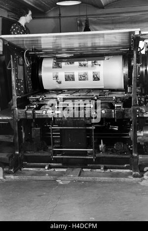 Druckmaschinen in Höhle Mann Büromaschinenhersteller, 1930er Jahre Deutsches Reich. Druckmaschinen, in die MAN-Werke, Deutschland der 1930er Jahre. Stockfoto