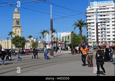 Platzieren des Nations Unies, das Herz des modernen Casablanca, wo alle Verkehrswege zusammenlaufen. Stockfoto