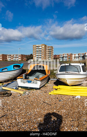 Die Fischerboote am Strand in Bexhill, East Sussex, UK Stockfoto