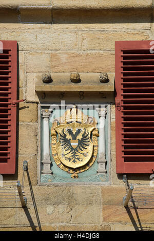 Deutschland, Baden-Wurttemberg, Esslingen am Neckar, Mantel Arme mit Adler im Kielmeyerhaus, heute Stadtinformation in der ehemaligen Krankenhaus Kelter Stück Katharinen Krankenhaus, die mächtigsten Bürge "Haus in der Markt'latz mit Fachwerk Giebel Stockfoto