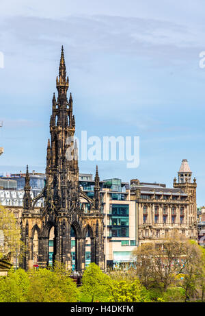 Blick auf das Monument für Sir Walter Scott in Edinburgh Stockfoto