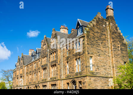 Das quadratische Gebäude von der University of Glasgow - Schottland Stockfoto
